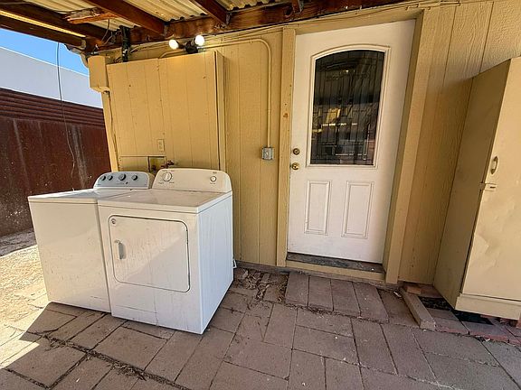 4th image of 1137 E Adelaide Dr #2