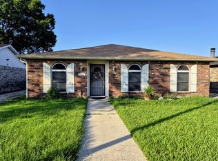 7591 Vincent Rd, New Orleans, LA 70128