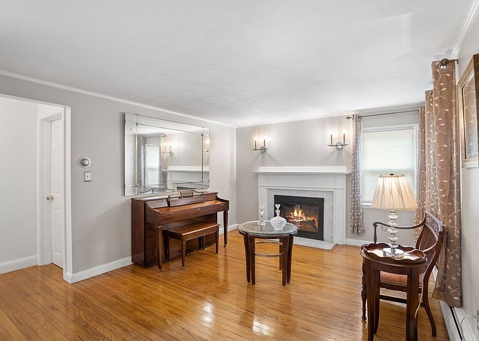 607 Poplar St, Roslindale, MA 02131 Zillow