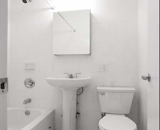 4th image of 1386 2nd Ave APT 5
