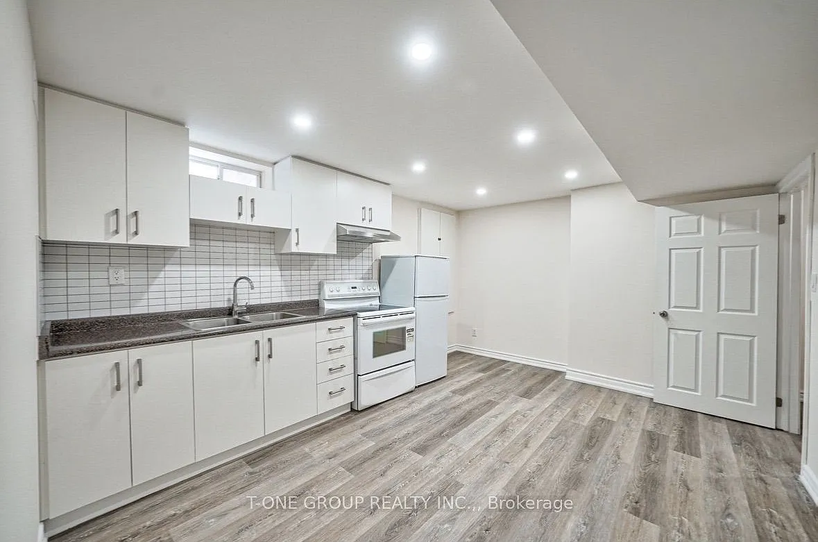 2 bed, $1,600 — Photo 3