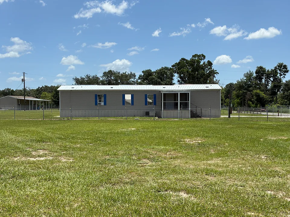 1714 Kenneth Ln