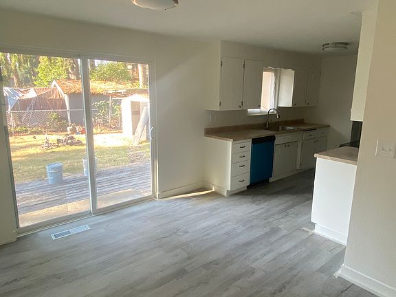5th image of 3908 244th Street Ct E