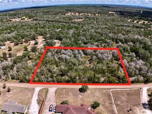 404 N Raymond Rd, La Grange, TX 78945