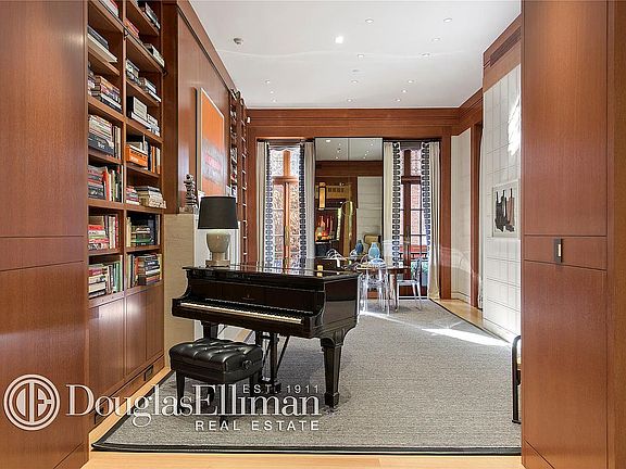 3rd image of 22 Gramercy Park Unit 1/2