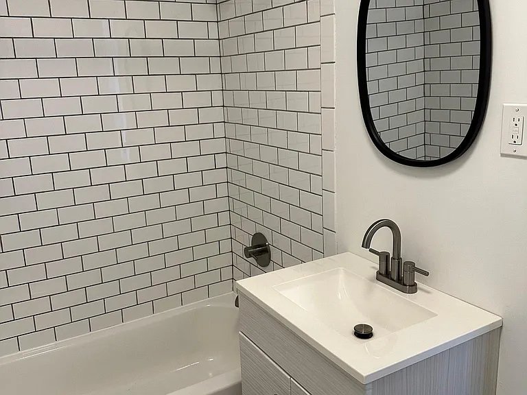2411 Alameda St — Photo 15