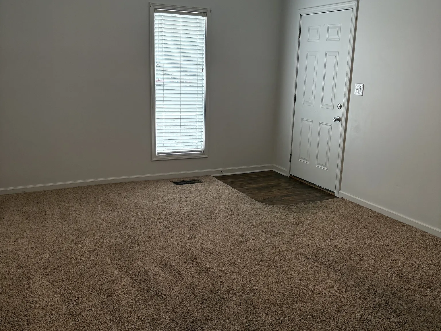 130 Drivers Road — Photo 3