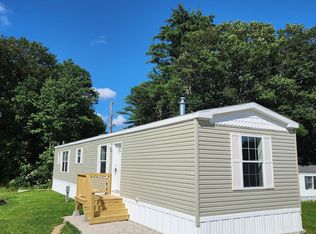 65 Leavitt Rd UNIT 11, Pittsfield, NH 03263