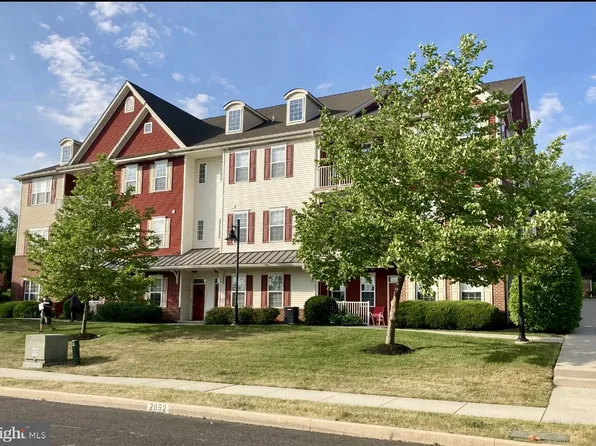 265 Covenant Ln #8, Harleysville, PA 19438