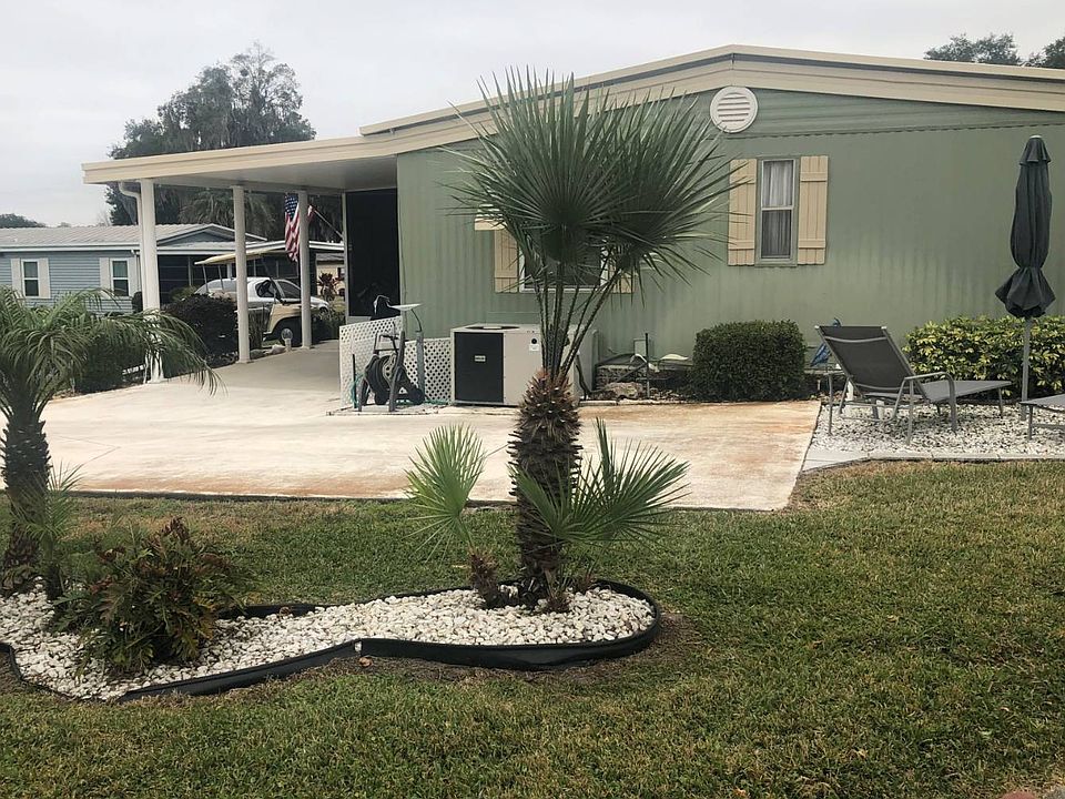 1st image of 10 Great Oak Dr