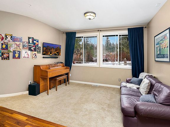 5th image of 13632 12th Ave NW