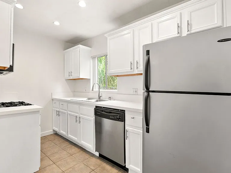 5433 Abbott Pl #14 — Photo 5