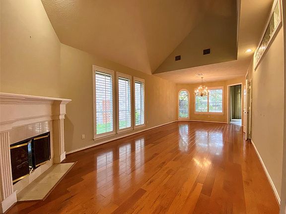 5th image of 530 Kingfisher Dr