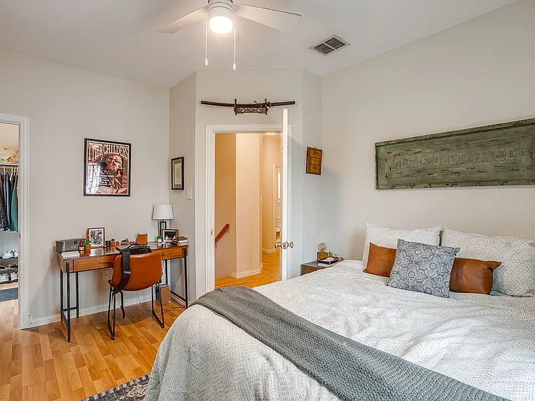 3200 Lubbock Ave — Photo 18