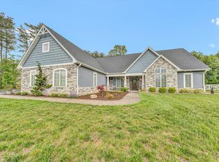 700 Thornblade Way, Blue Ridge, VA 24064