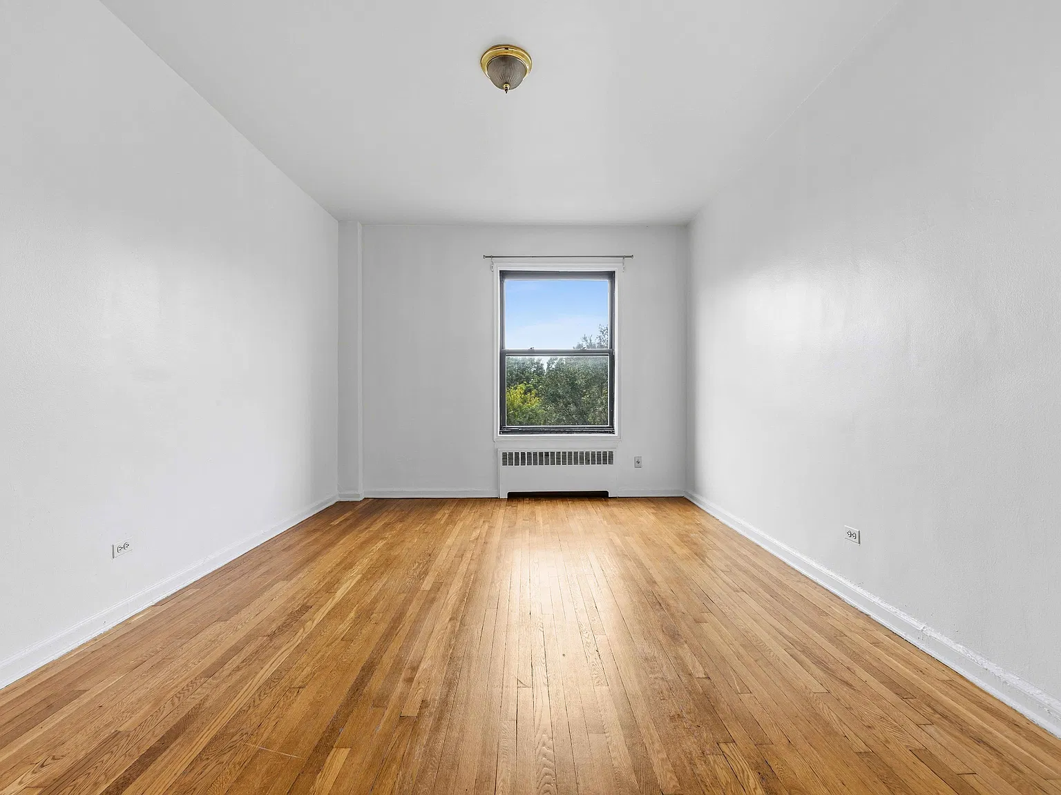 265 Riverside Drive — Photo 2