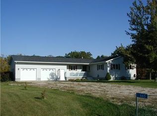 665 Green Ridge Rd, Lisbon, IA 52253