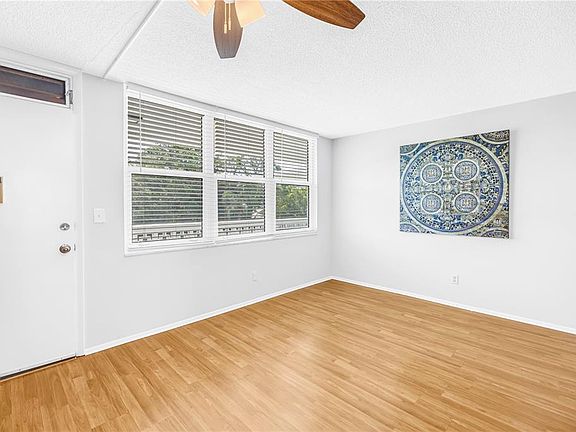 2nd image of 4720 LOCUST STREET NE #318