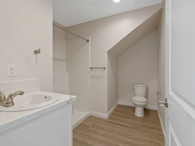 1363 W Grangeville Blvd — Photo 78