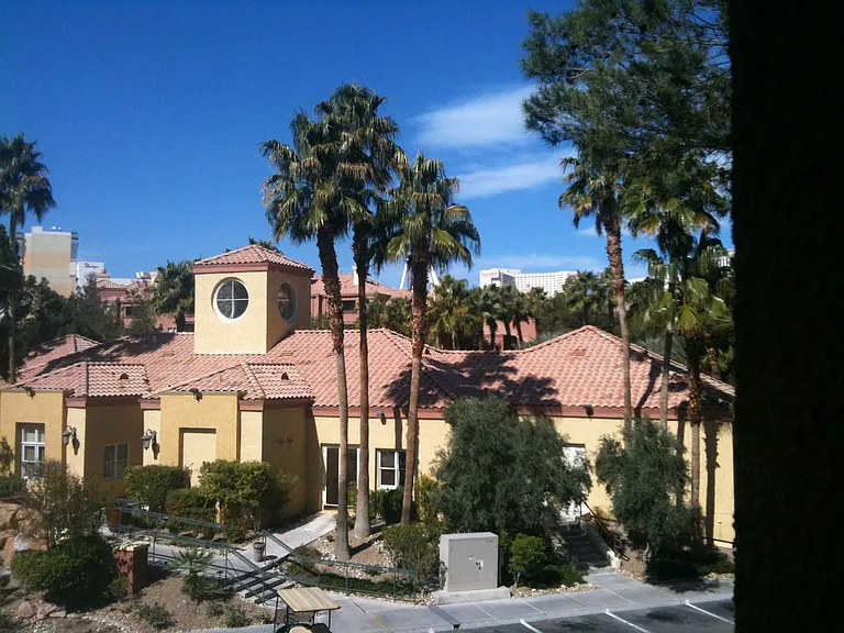 220 E Flamingo Rd #422 — Photo 16
