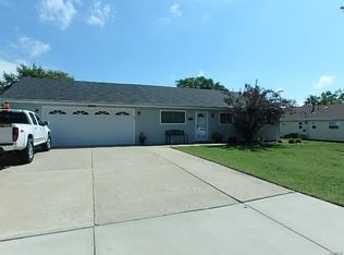 102 Saint Margaret Ln, O'Fallon, MO 63366