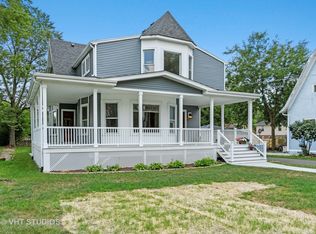 519 E 11th St, Lockport, IL 60441