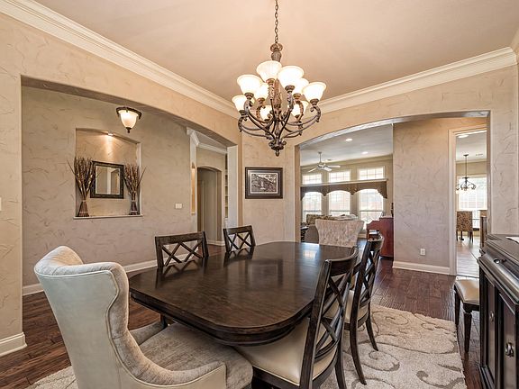 5th image of 413 Winding Creek Ln