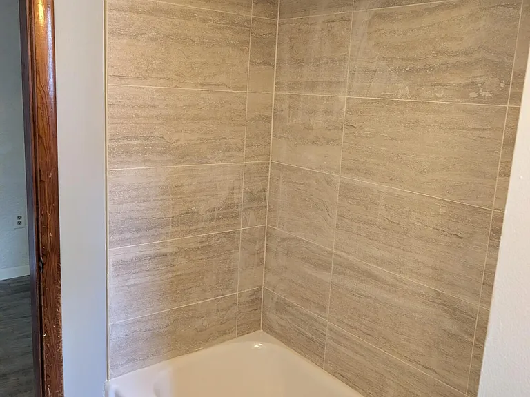 118 1/2 Broad St — Photo 6