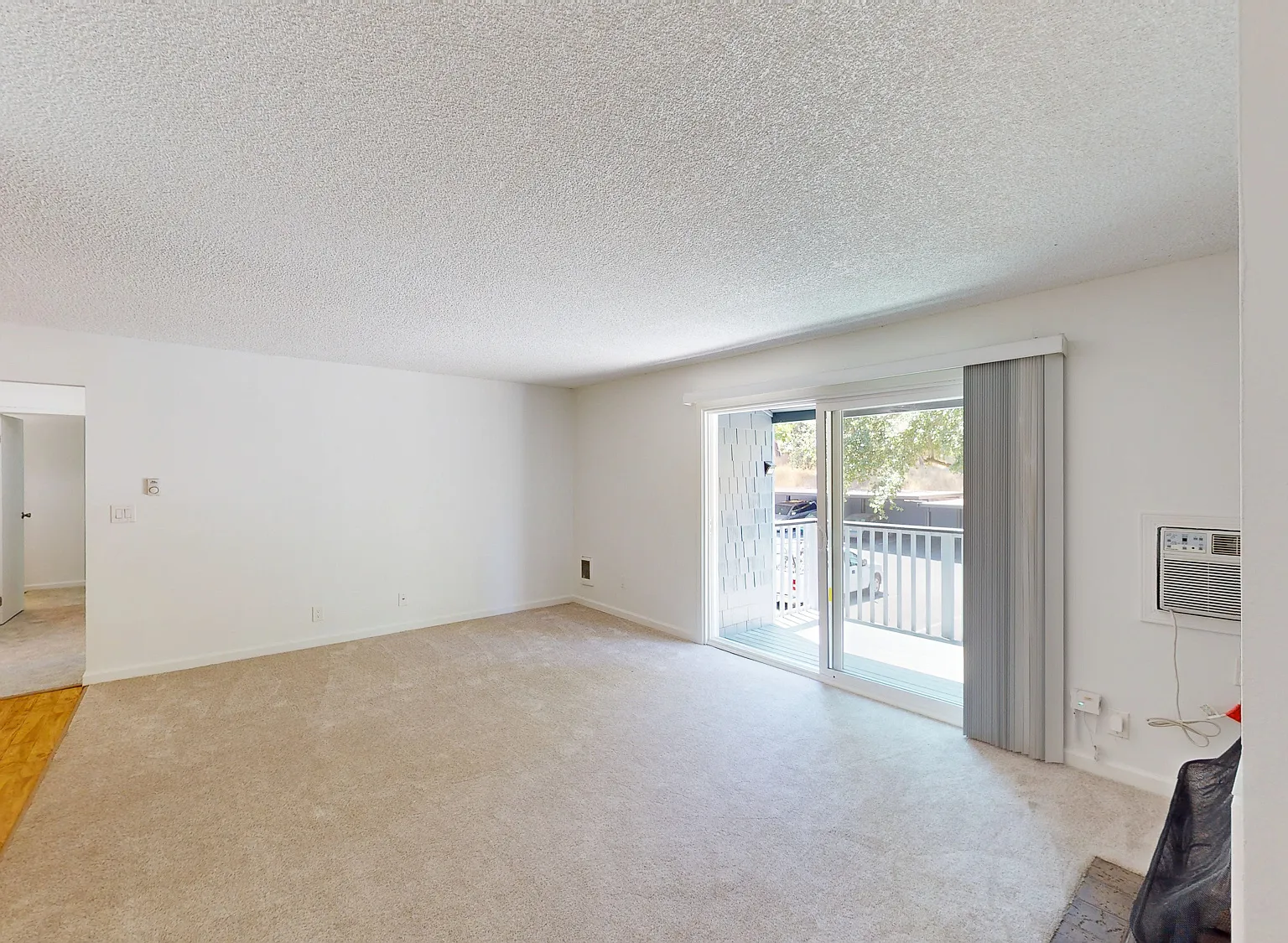 Spacious 2BR/1.5BA Novato Apartment with Parking & Pet-Friendly Living — Photo 3