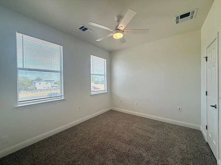 6916 Meador Ave — Photo 11