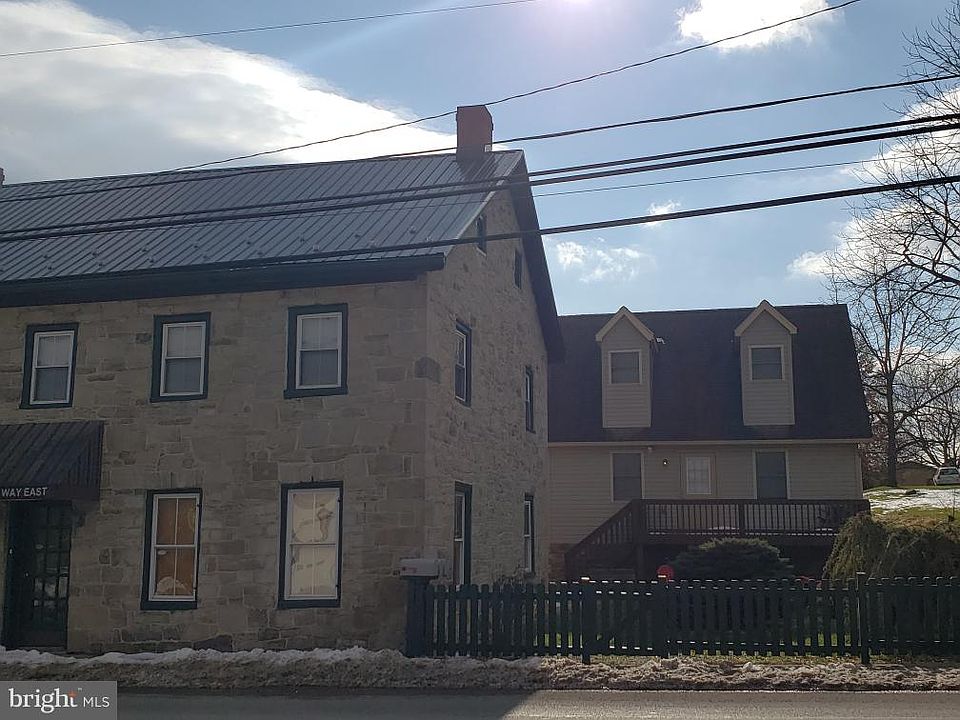 2nd image of 421 Lincoln Way E
