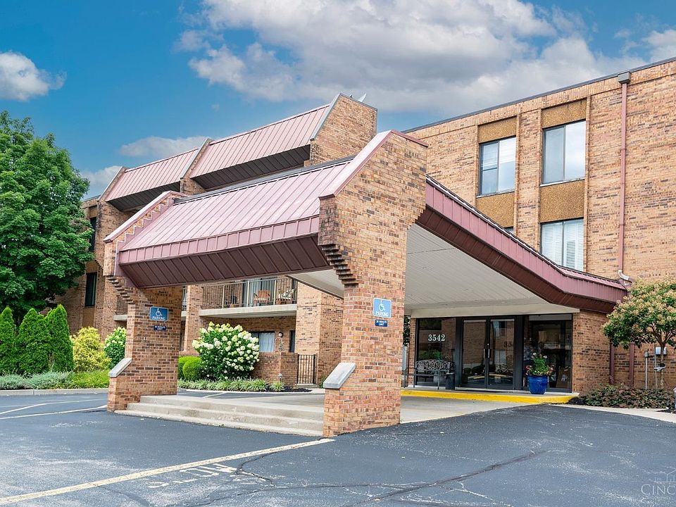 1st image of 3542 Amberacres Dr Unit 206N