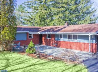 52 Montague Ave, Ewing, NJ 08628