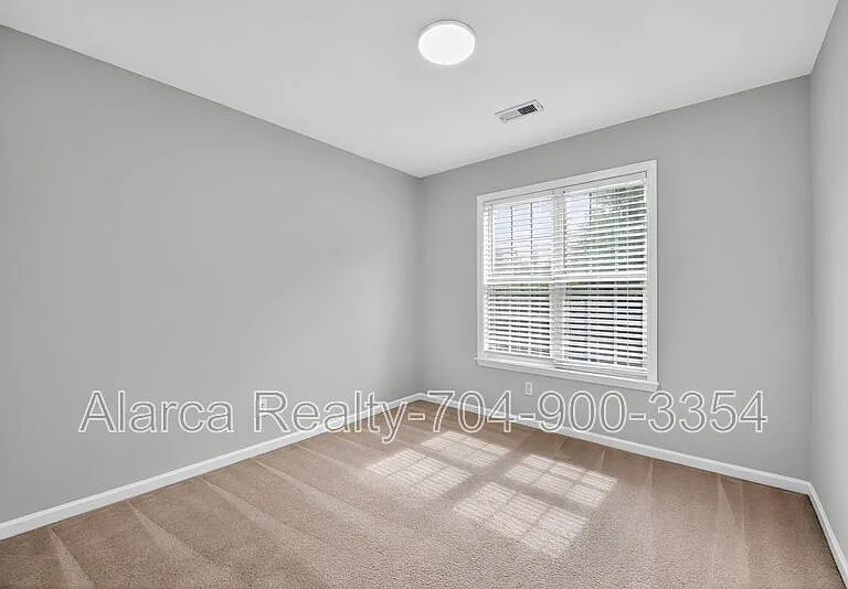 9205 Mitchell Glen Dr — Photo 9