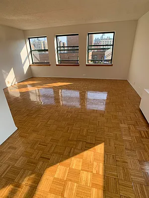 Rented by eRealty Advisors Inc | media 16