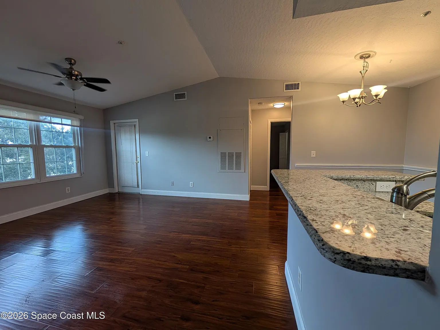 1 bed, 1.0 bath, 752 sqft, $1,550 — Photo 3