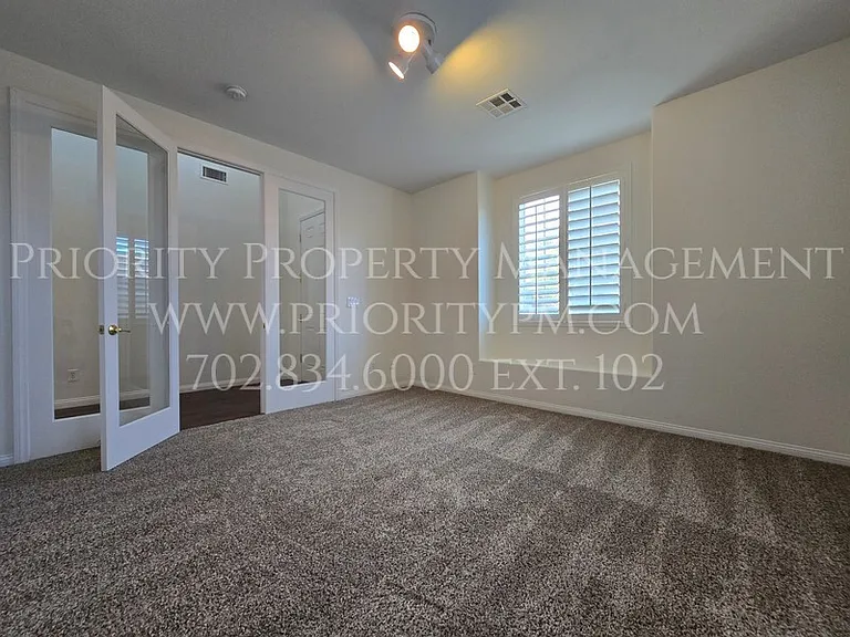 10001 Central Valley Ave — Photo 10