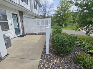 11548 Woodside Dr, Maple Grove, MN 55311