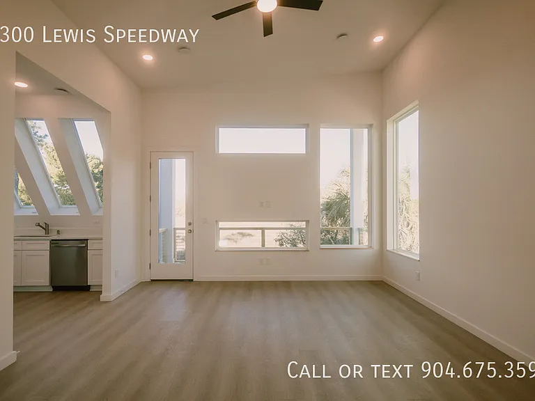 3300 Lewis Speedway St — Photo 7