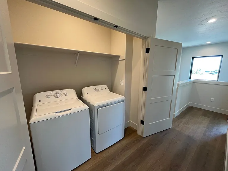 2522 SW Yew Ave #101 — Photo 16