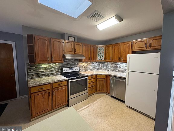 4th image of 605 Union Mill Rd