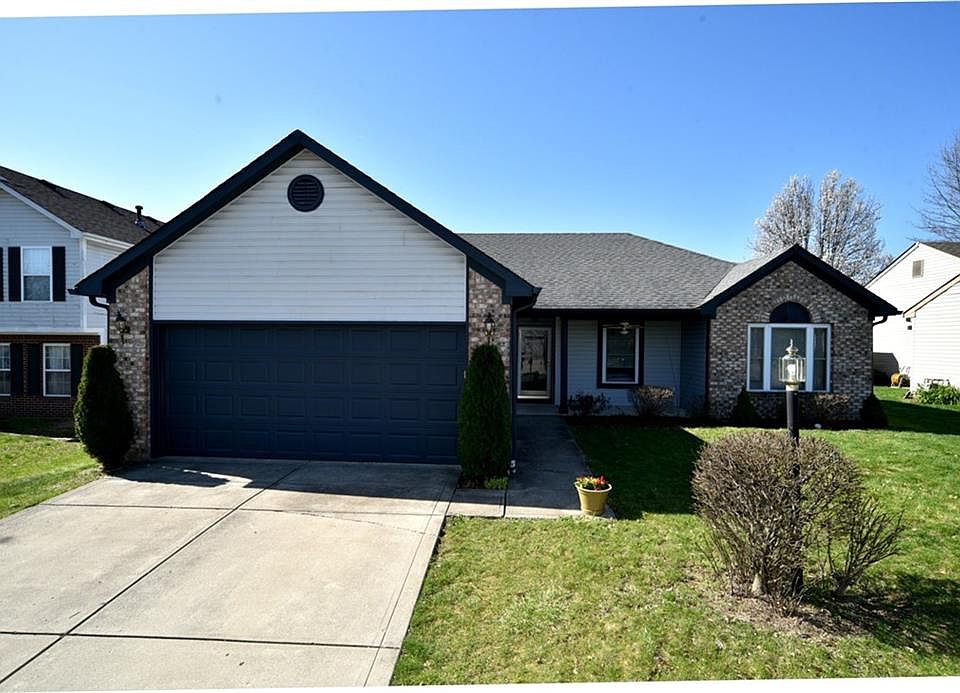 1st image of 8827 Mallard Green Dr