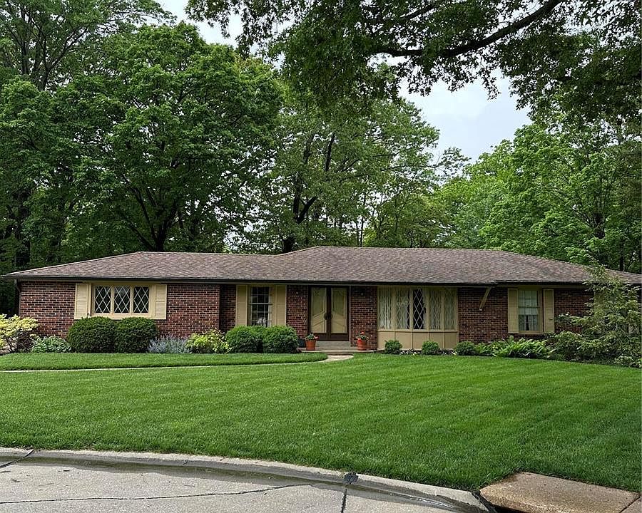 2nd image of 347 Medina Dr