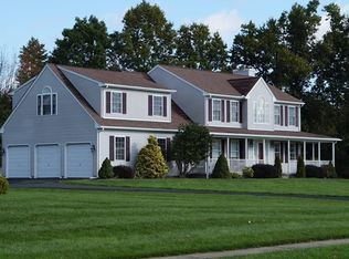 39 Stony Brook Dr, Suffield, CT 06078