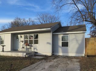 713 E Mitchell St, Marshall, MO 65340