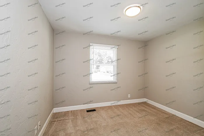 7 Bayberry Ln — Photo 9