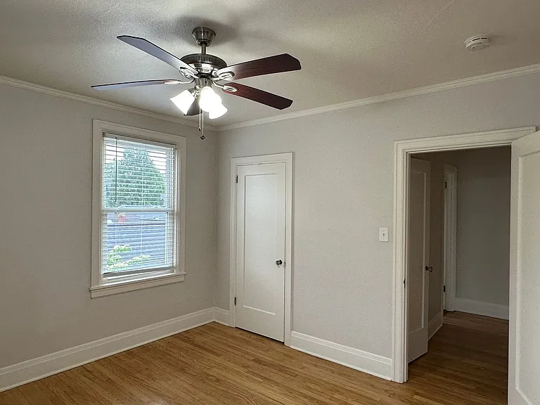 230 NE 28th Ave — Photo 20