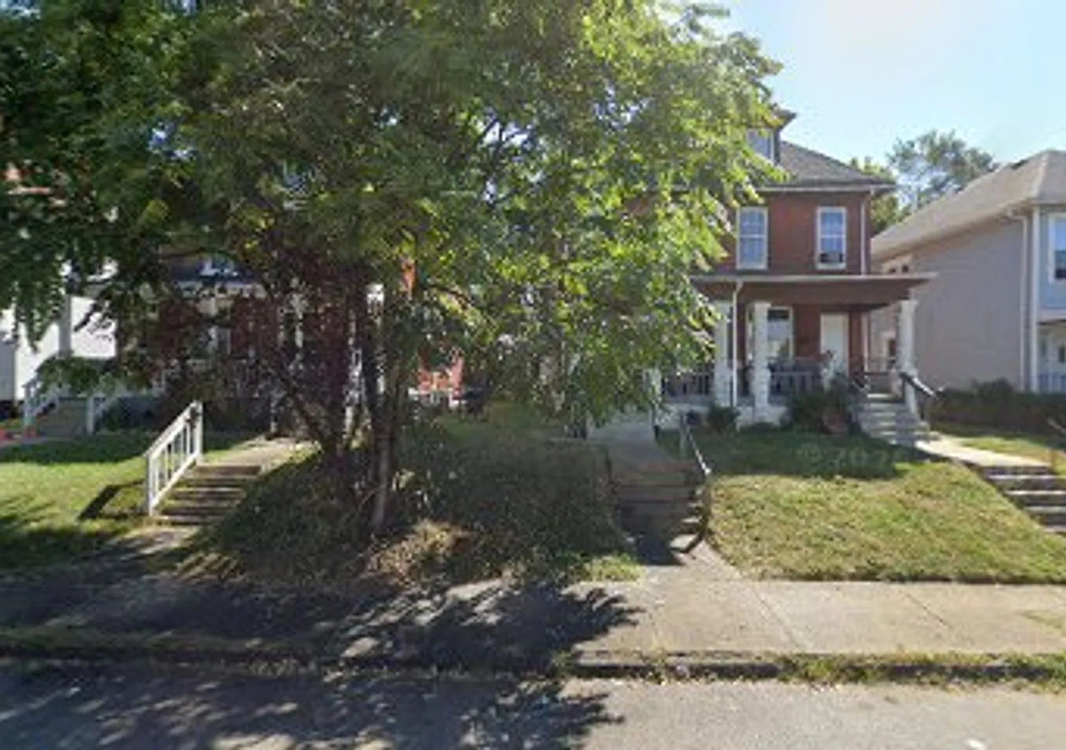 384-386 North Garfield Avenue — Photo 1