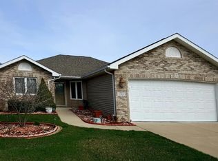 732 Diane Ct, Hobart, IN 46342