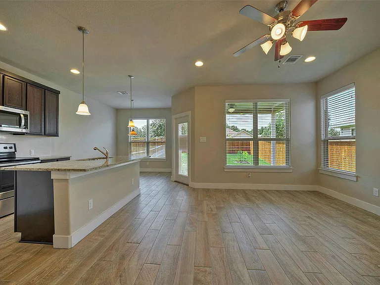 508 High Tech Dr #B — Photo 11